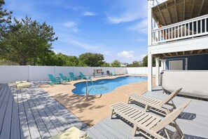 A heated pool - 1397 - Sunshine Stars, a 5-bed, 4.5-bath Corolla home ideal for family getaways. (Corolla)