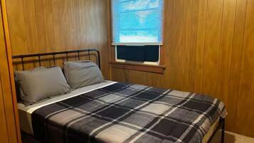 5 bedrooms, internet, bed sheets