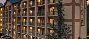 Experience Ultimate Comfort in the Heart of Downtown Gatlinburg!!