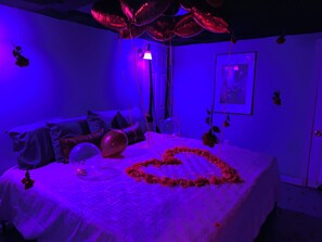 1 habitación, tabla de planchar con plancha, wifi y ropa de cama 