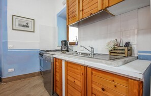 Réfrigérateur, plaque de cuisson, lave-vaisselle