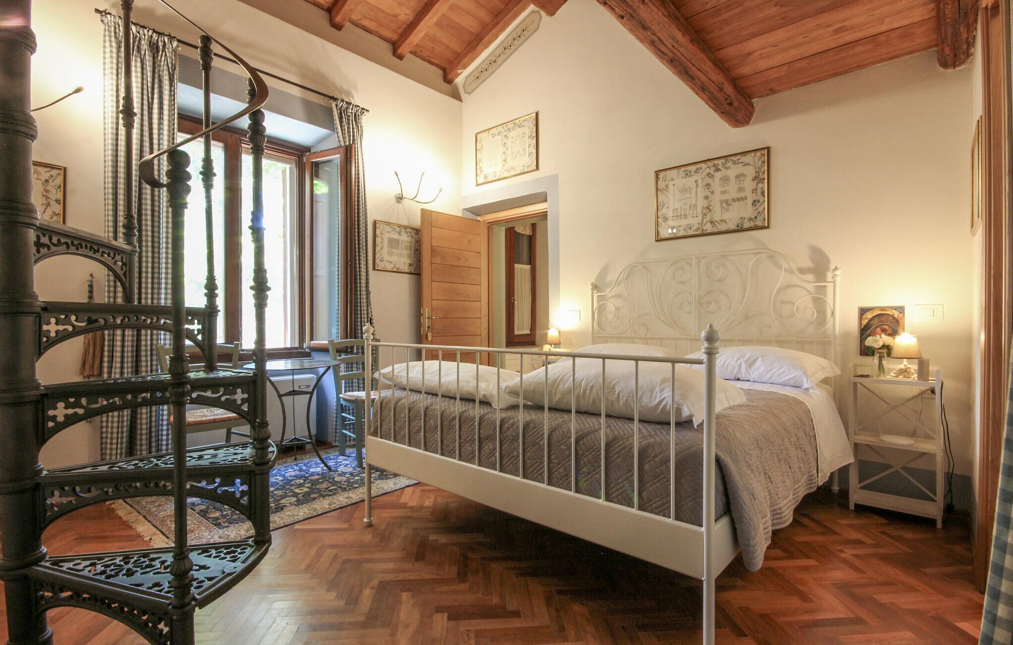 5 camere, Wi-Fi gratuito, lenzuola