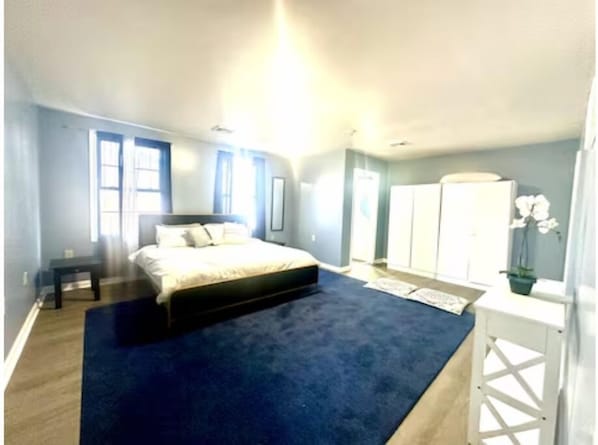 4 bedrooms, WiFi, bed sheets