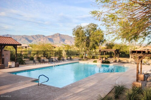 Escape to Gold Canyon. Enjoy Mountain Views, Desert Trails&Premier Golf Courses.