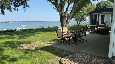 "On Lake Time" Cabin