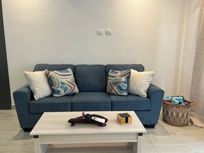 Living area - Private Home w/ Pool, BBQ, AC, Fast WiFi – 150m to Beach, Sleeps 5 (Coco)