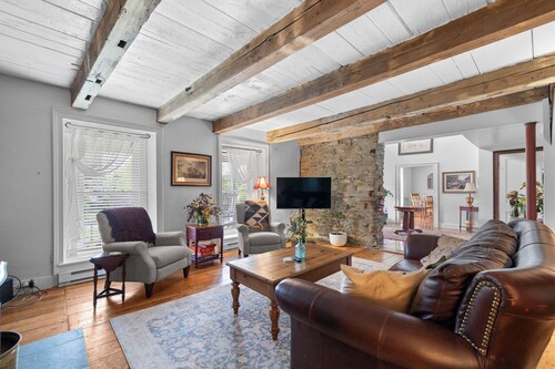 Experience Rich History&Relax at a Delightful Residence Center ofNYHudson Valley