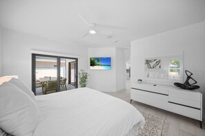4 bedrooms, desk, iron/ironing board, free WiFi