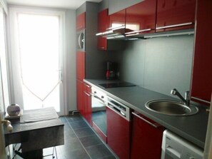 Fridge, oven, cookware/dishes/utensils - CAP D'AGDE - Plage de la Roquille / Réf 413 (CAP D'AGDE)
