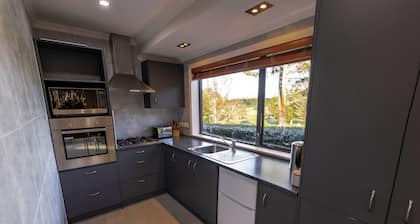 Alpine Springs Motel | Hot Tub | Unit 2