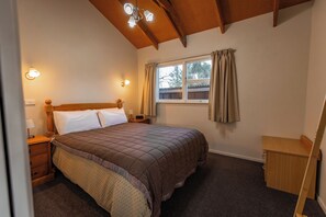 1 soverom, safe på rommet, strykejern/-brett og wi-fi