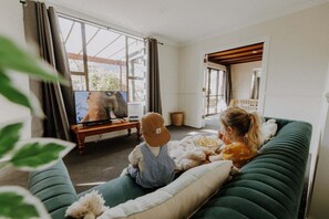 TV, fireplace - Alpine Springs Motel | Hot Tub | Pool Table (Hanmer Springs)