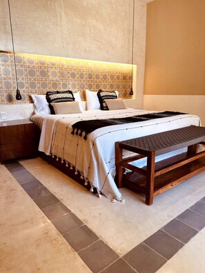 4 bedrooms, iron/ironing board, travel cot, WiFi