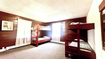 9 bedrooms, WiFi, bed sheets