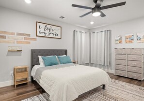3 bedrooms, iron/ironing board, travel crib, WiFi