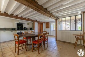 Dining - Gîte de Laval - PIONSAT (PIONSAT)