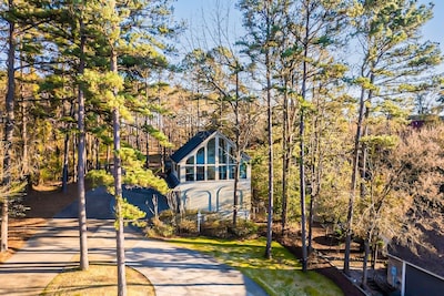Modern Treehouse, Lake Access, Shared Sundeck