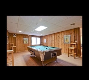 Spielezimmer