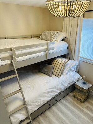 6 bedrooms, WiFi
