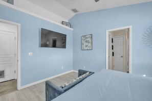 3 bedrooms, iron/ironing board, free WiFi, bed sheets