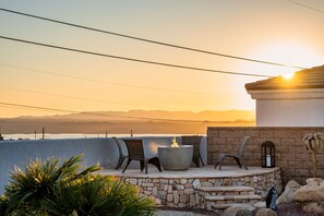 Terrace/patio - Oasis at Arabian | Private Pool | Sleeps 8 (Lake Havasu City)