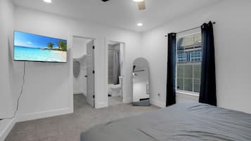 4 bedrooms, iron/ironing board, free WiFi, bed sheets