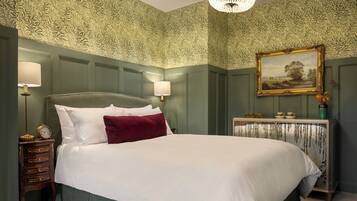 デラックス ルーム ガーデンビュー | 低刺激性寝具、羽毛の掛け布団、ピロートップベッド、ミニバー