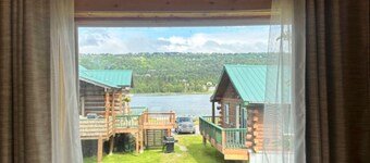 McNeil River Cabin, Homer Floatplane Lodge