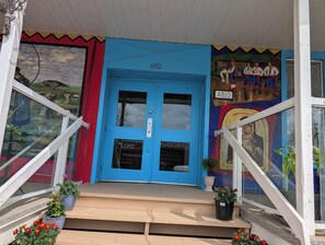 تفاصيل الفندق من الخارج