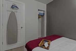 1 bedroom, iron/ironing board, free WiFi, bed sheets