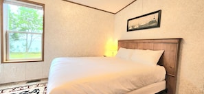 2 bedrooms, iron/ironing board, bed sheets