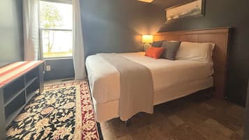 2 habitaciones, escritorio, tabla de planchar con plancha y wifi gratis