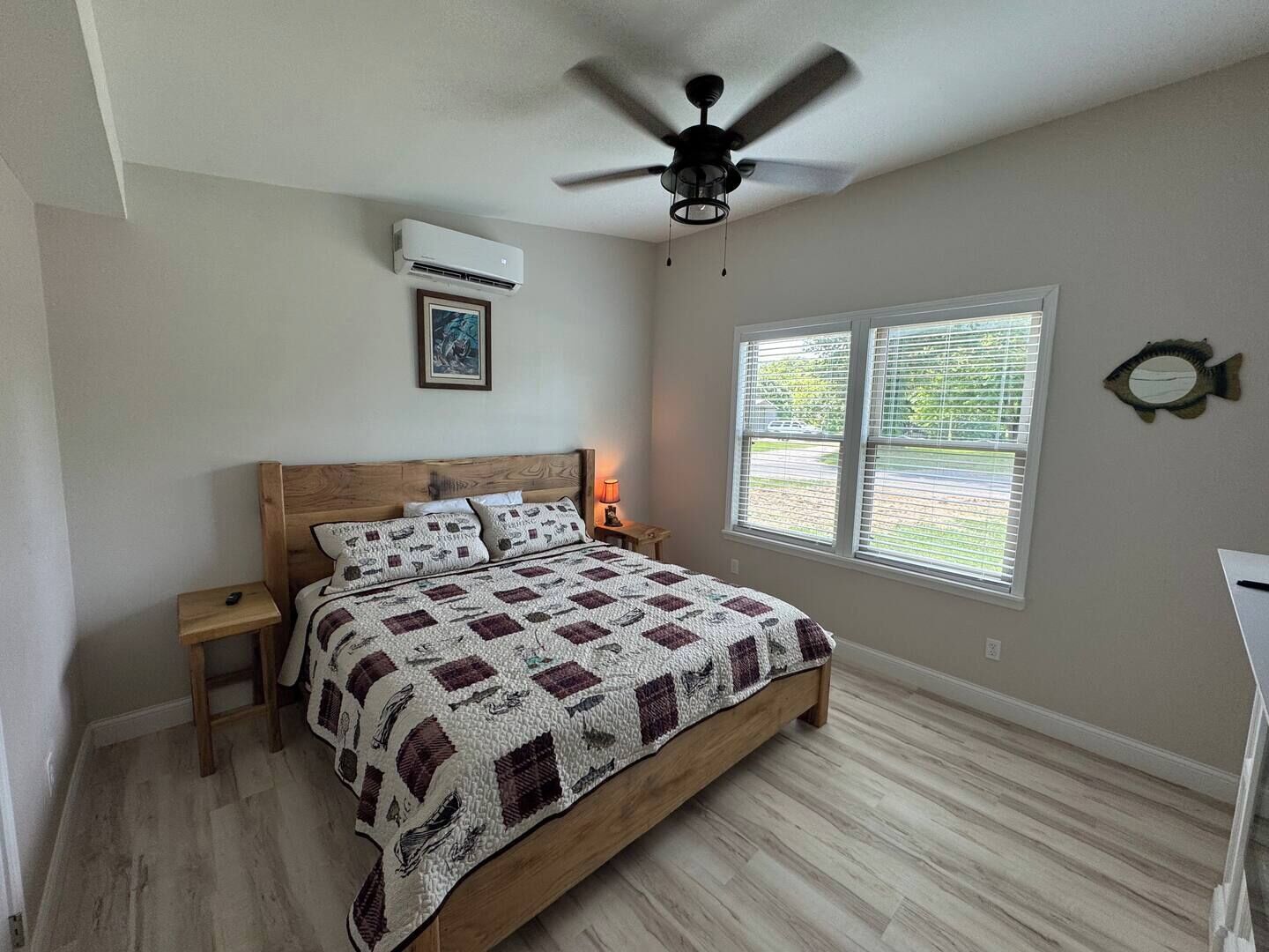 1 غرفة نوم ومكواة/لوح كي وواي فاي مجانًا وملاءات أسرّة