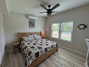 1 غرفة نوم ومكواة/لوح كي وواي فاي مجانًا وملاءات أسرّة