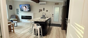 Cozy one‑bedroom, one‑bath vacation rental in Keysport, rebuilt in 2025 from a former bait shop and located near Carlyle Lake, the park, beach, and boat ramps.