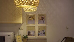 Interior - Convenient Town Apartment : Netflix, Kitchen & Patio (Bocas del Toro)