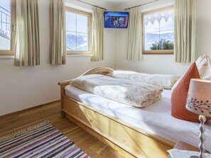 2 bedrooms, internet