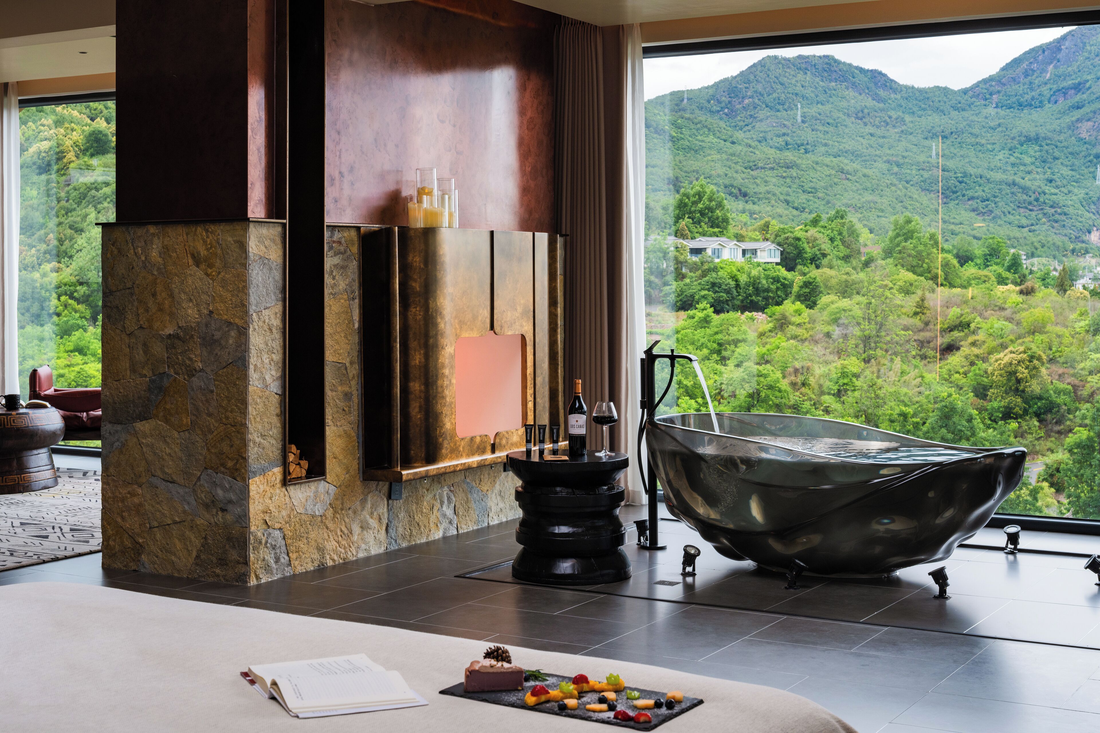 Ropa de cama de alta calidad y minibar 