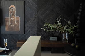 Ropa de cama de alta calidad y minibar