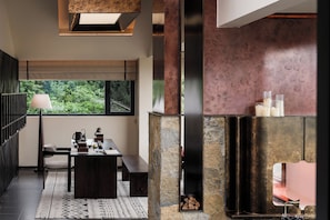 Ropa de cama de alta calidad y minibar
