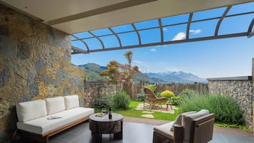 全景雙床房, 山景 | 高級寢具、迷你吧、客房內保險箱、獨特裝潢