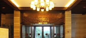 Huabei Hotel on West Lake