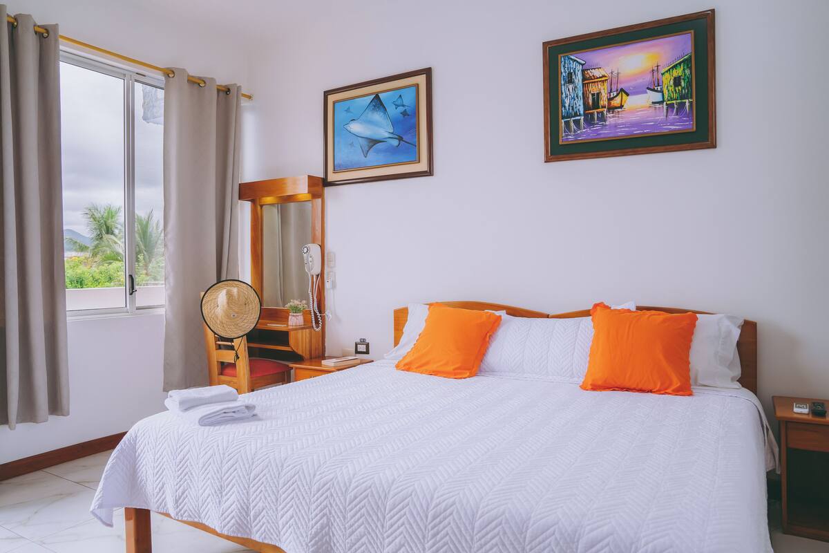 Comfort Double or Twin Room | Ruang kerja komputer riba, Wi-fi percuma 