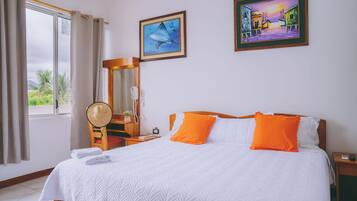 Comfort-Doppel- oder -Zweibettzimmer | Laptopgeeigneter Arbeitsplatz, kostenloses WLAN