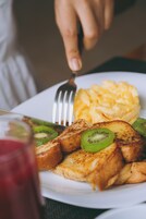 Desayuno típico de la región gratuito y diario
