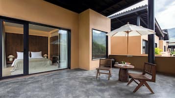 Design Double Room | Premium bedding, minibar, individually decorated, individually furnished