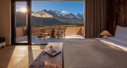 Mucheng Xichi Snow Mountain Art Resort