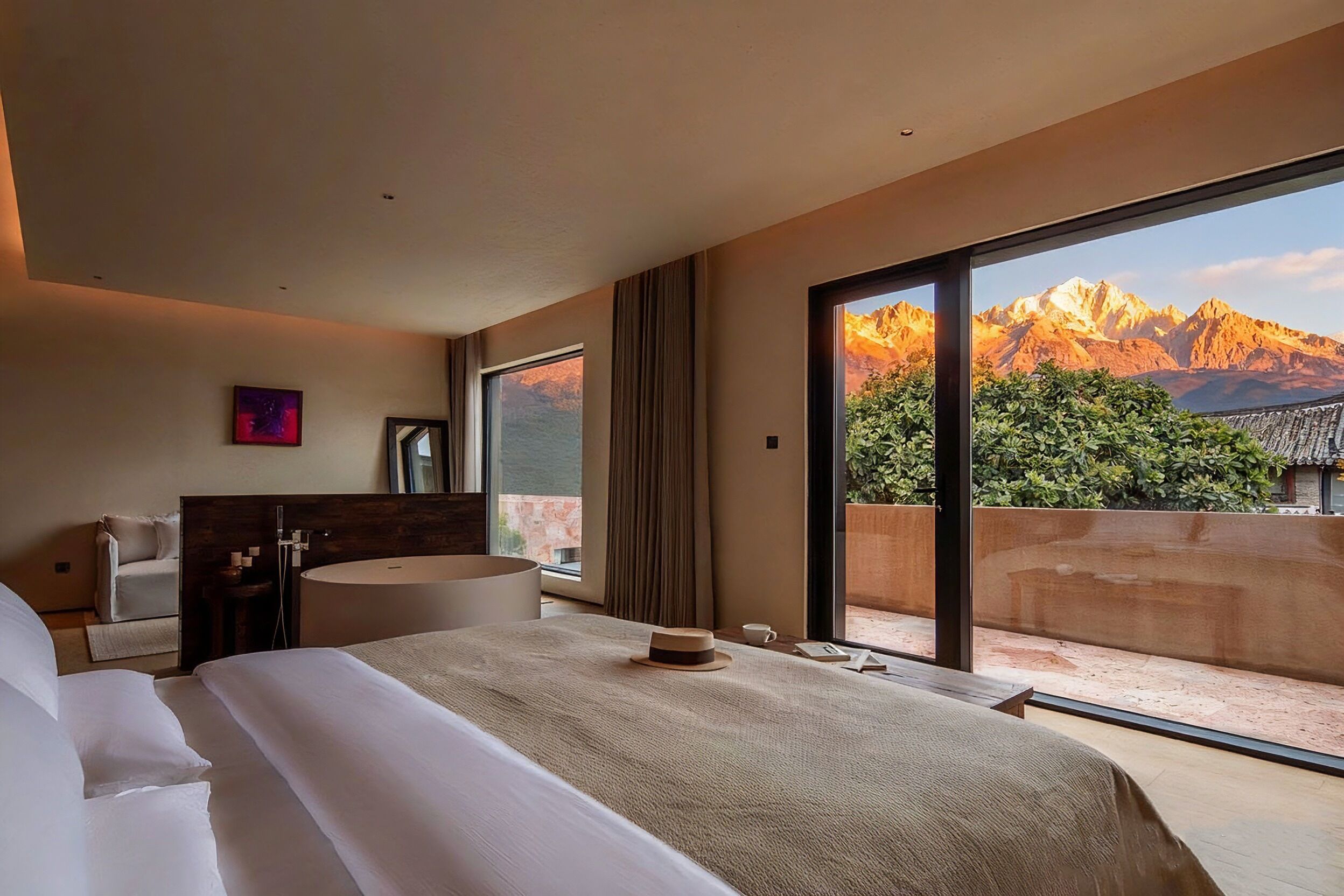 高级双人房 | 高档床上用品、迷你吧（备有免费物品）、特色装修、特色家居