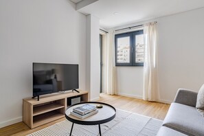 Fernseher, Stereoanlage