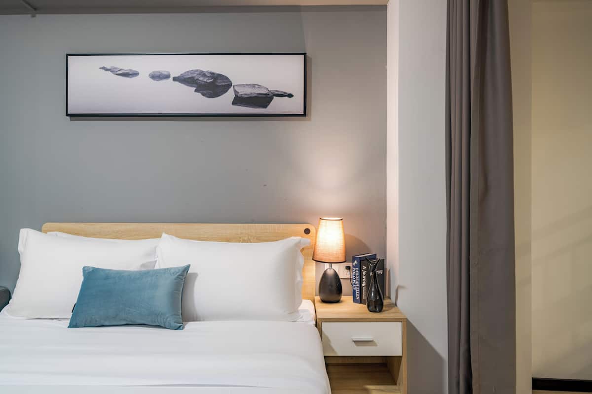 Economy Single Room | Desk, laptop workspace, free WiFi
